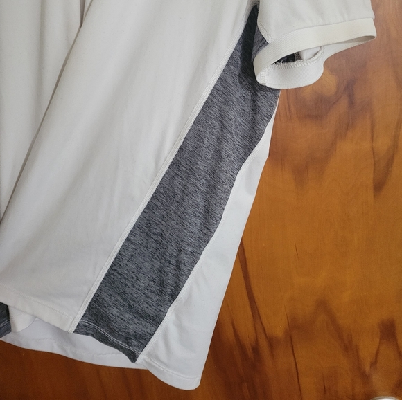 American Eagle Athletic Polo - Picture 2 of 7